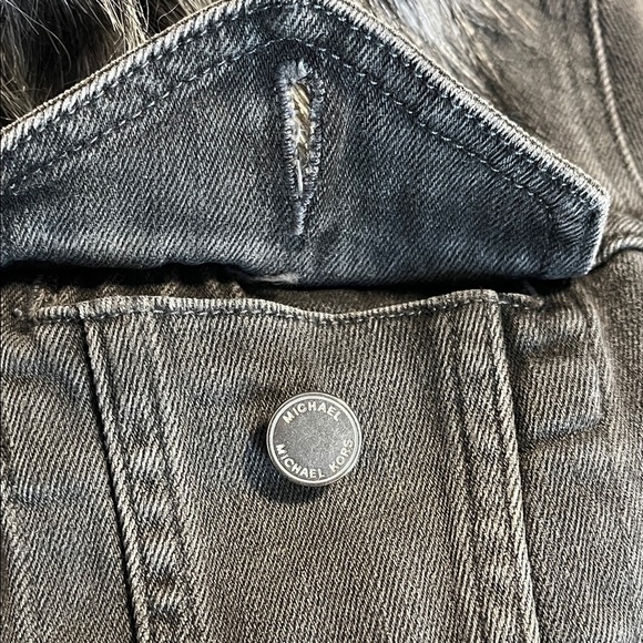 NWOT Michael Kors Black Denim Jean Jacket Faux Fur Collar Removeable, Size M - Picture 10 of 14